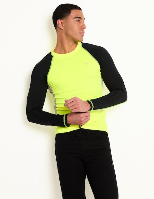 Wetshirt estampado bloques de color para hombre 1