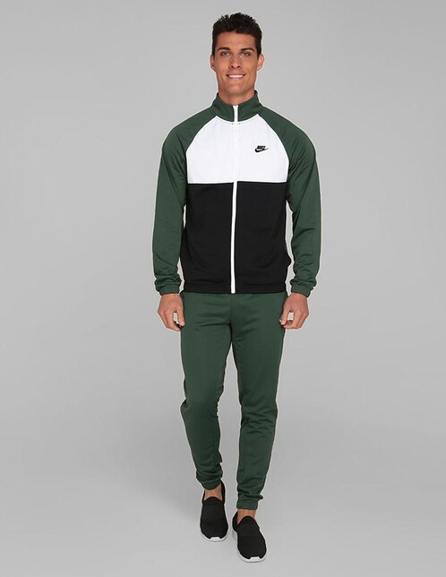 conjunto nike hombre corto