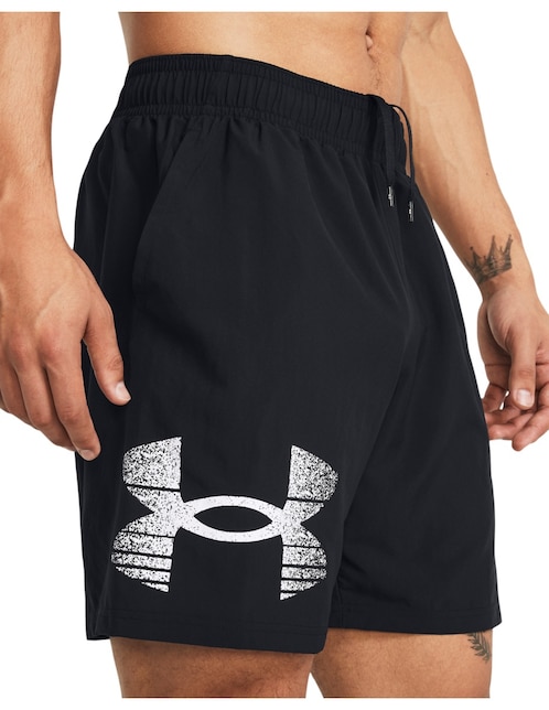 Short con bolsillos Under Armour para entrenamiento hombre