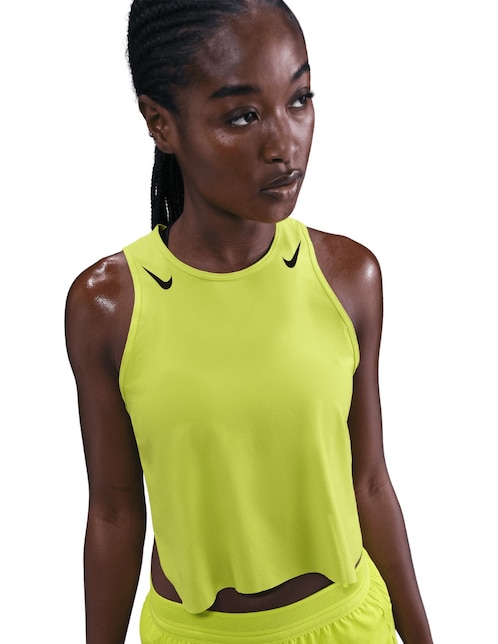 Playera deportiva para correr de mujer 1