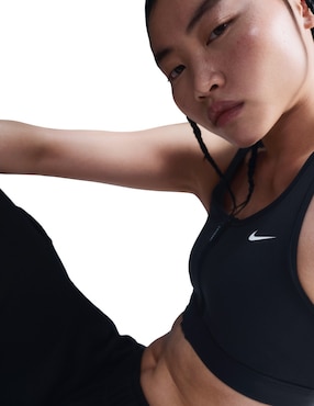 Top deportivo Nike para entrenamiento mujer