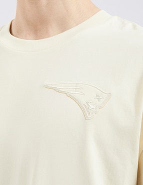 Playera deportiva para fútbol americano Pro Standard New England Patriots de hombre