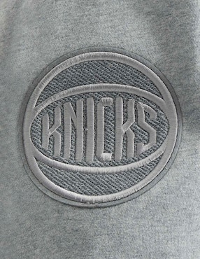 Sudadera Pro Standard con capucha y bolsa New York Knicks para hombre