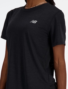 Top deportivo New Balance para correr mujer