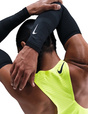 Playera deportiva para correr Nike de hombre