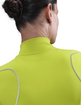 Playera deportiva para correr Nike para mujer