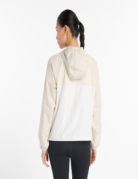 Chamarra para correr New Balance Athletics Packable de mujer