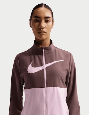 Chamarra para correr Nike de mujer