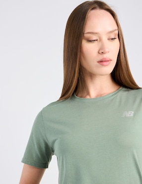 Playera deportiva para entrenamiento New Balance de mujer