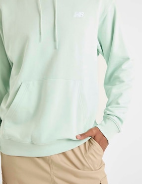 Sudadera New Balance Sport Essentials con capucha y bolsa para hombre