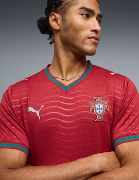 Jersey de  Selección de fútbol de Portugal local manga corta Mundial Puma jugador para hombre