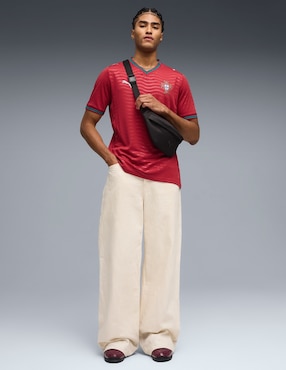 Jersey de  Selección de fútbol de Portugal local manga corta Mundial Puma jugador para hombre