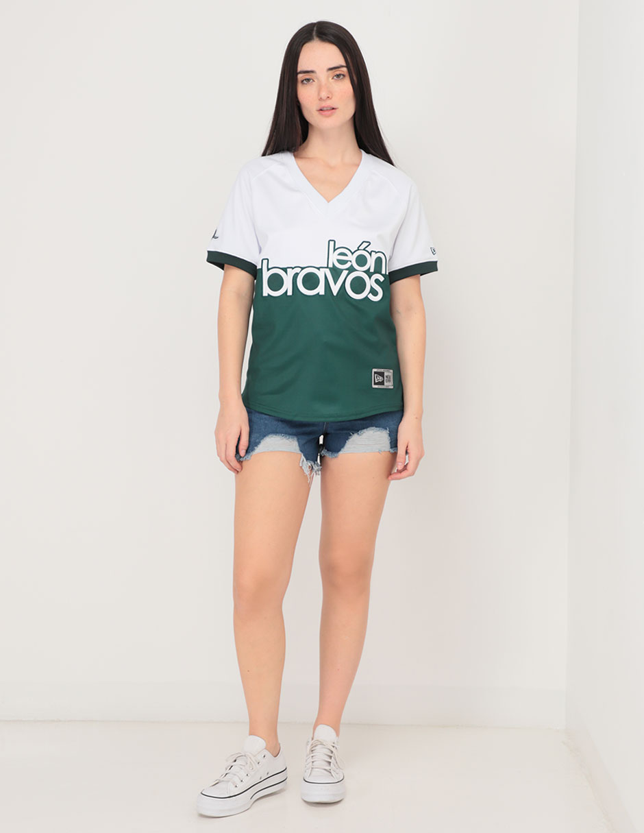 Club de Beisbol Bravos de León. Jersey con el nombre y número de