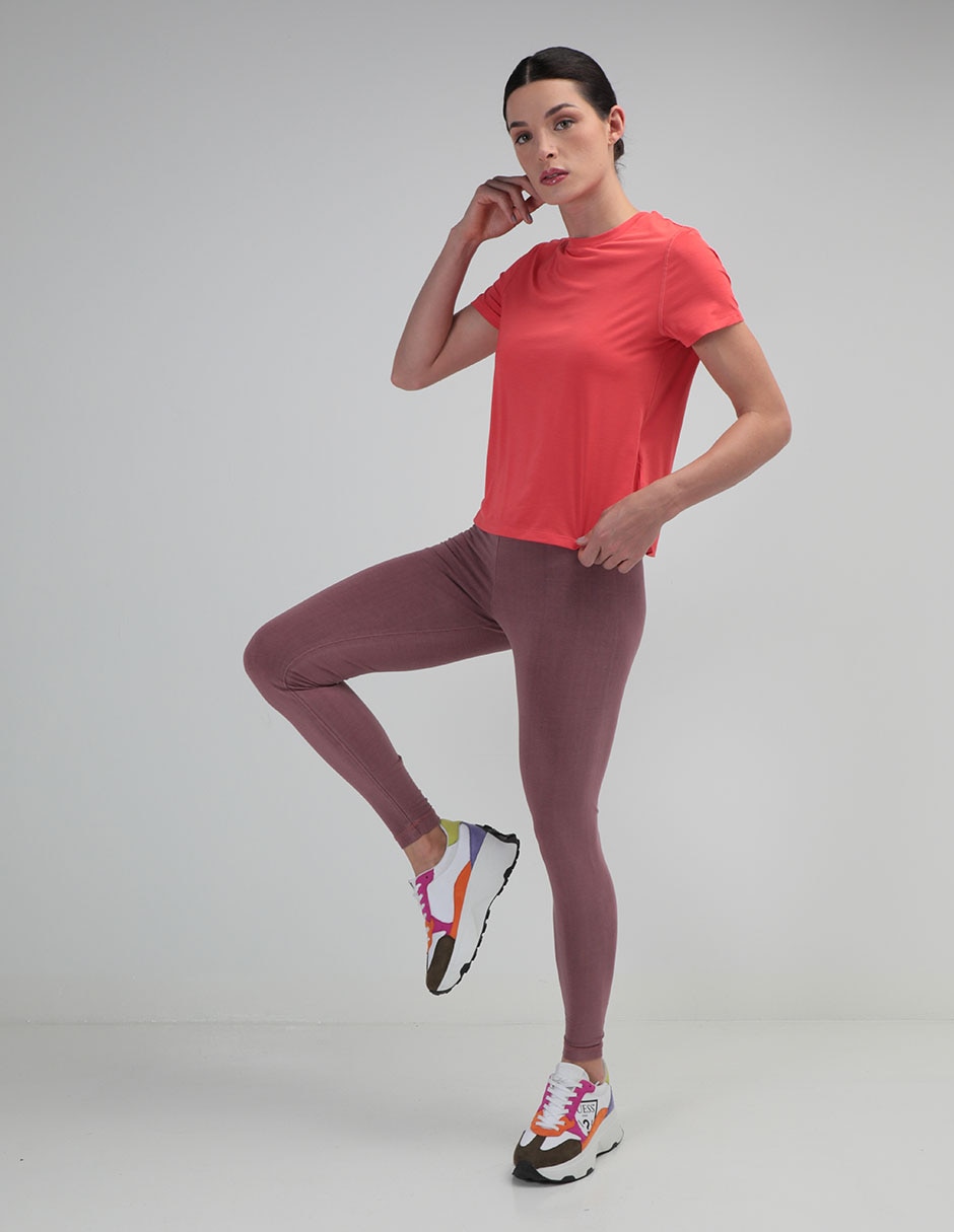 Playera deportiva para entrenamiento de mujer 3