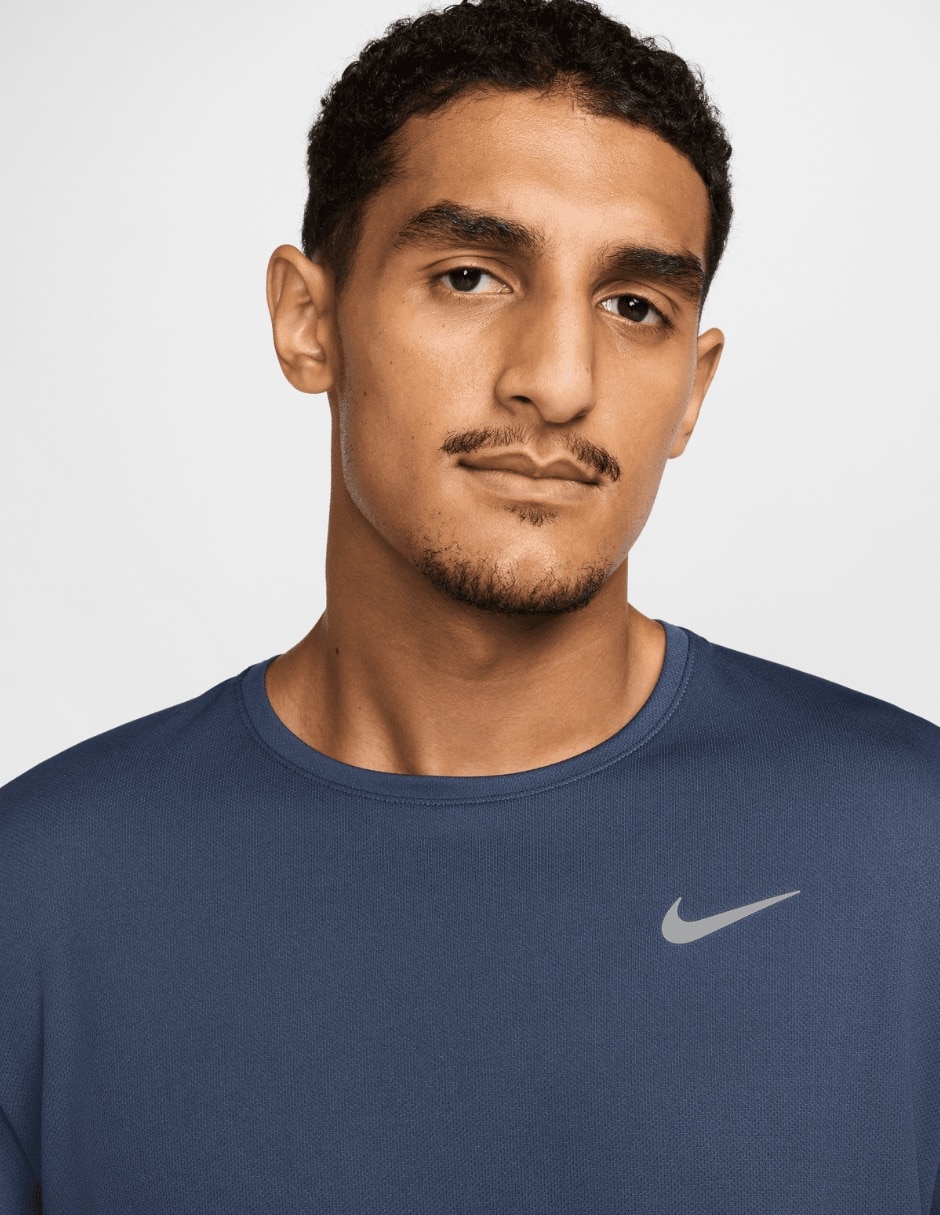 Playera deportiva para correr de hombre 3