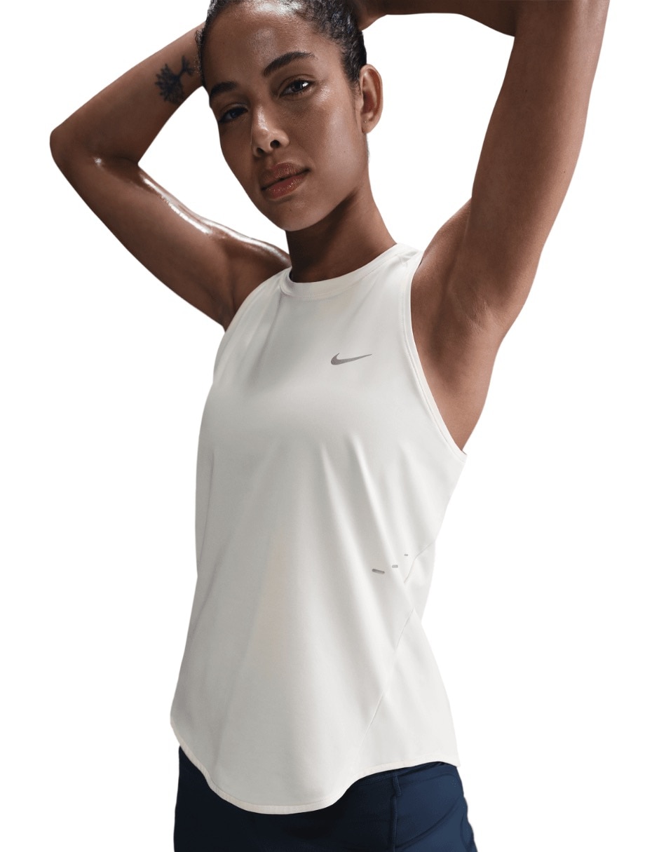 Playera deportiva para correr de mujer 3