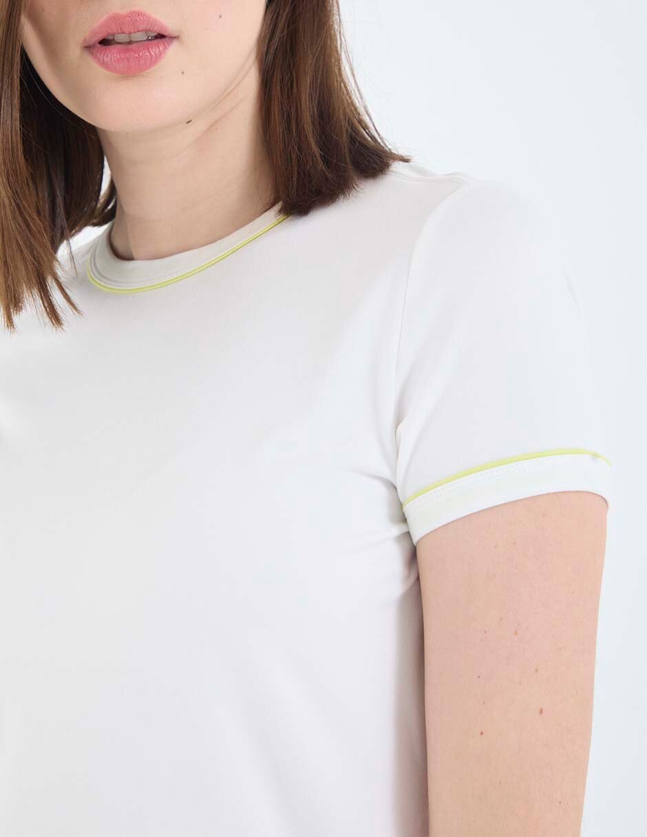 Playera deportiva para entrenamiento de mujer 4