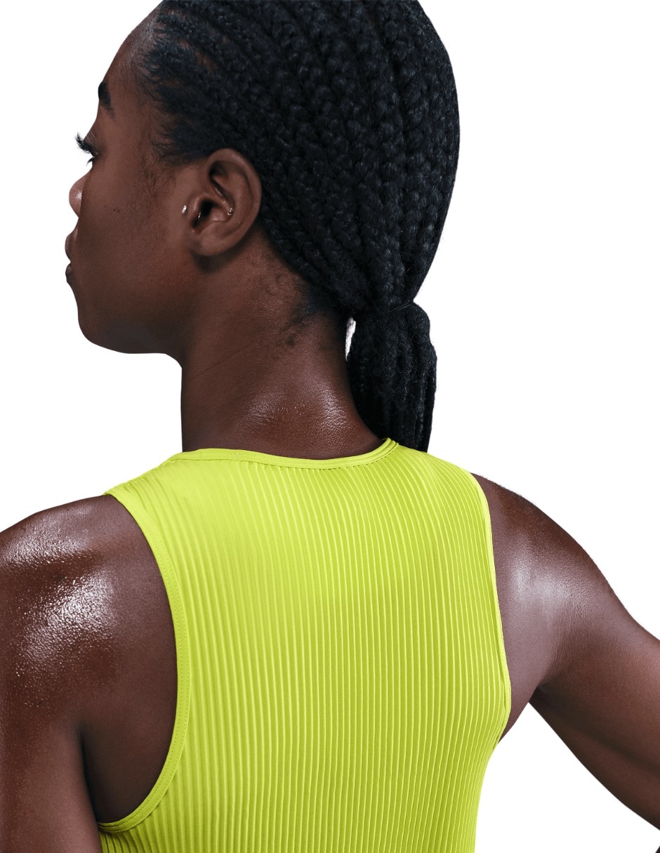 Playera deportiva para correr de mujer 4