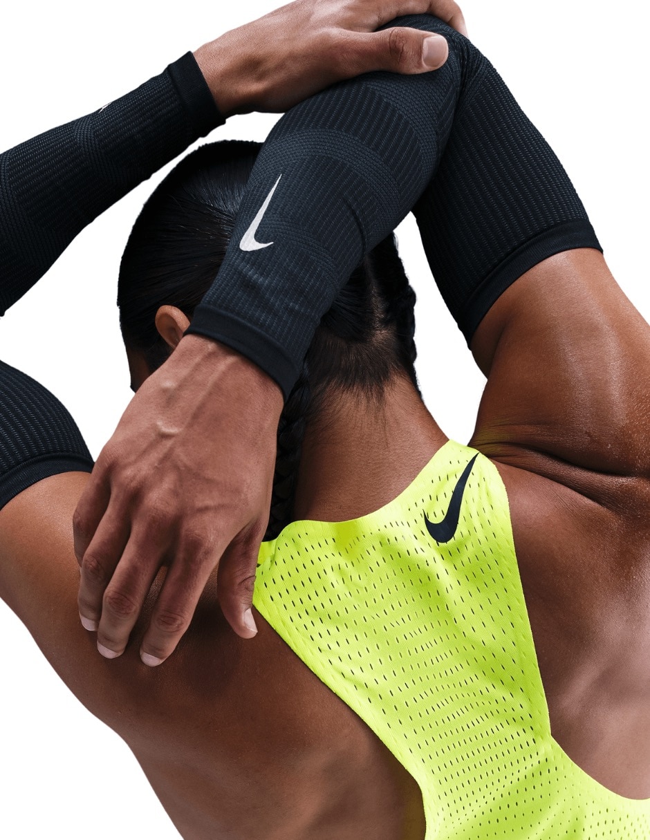 Playera deportiva para correr de hombre 4