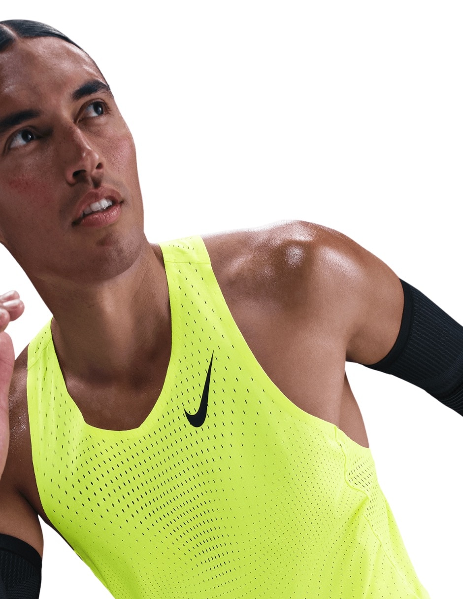 Playera deportiva para correr de hombre 5