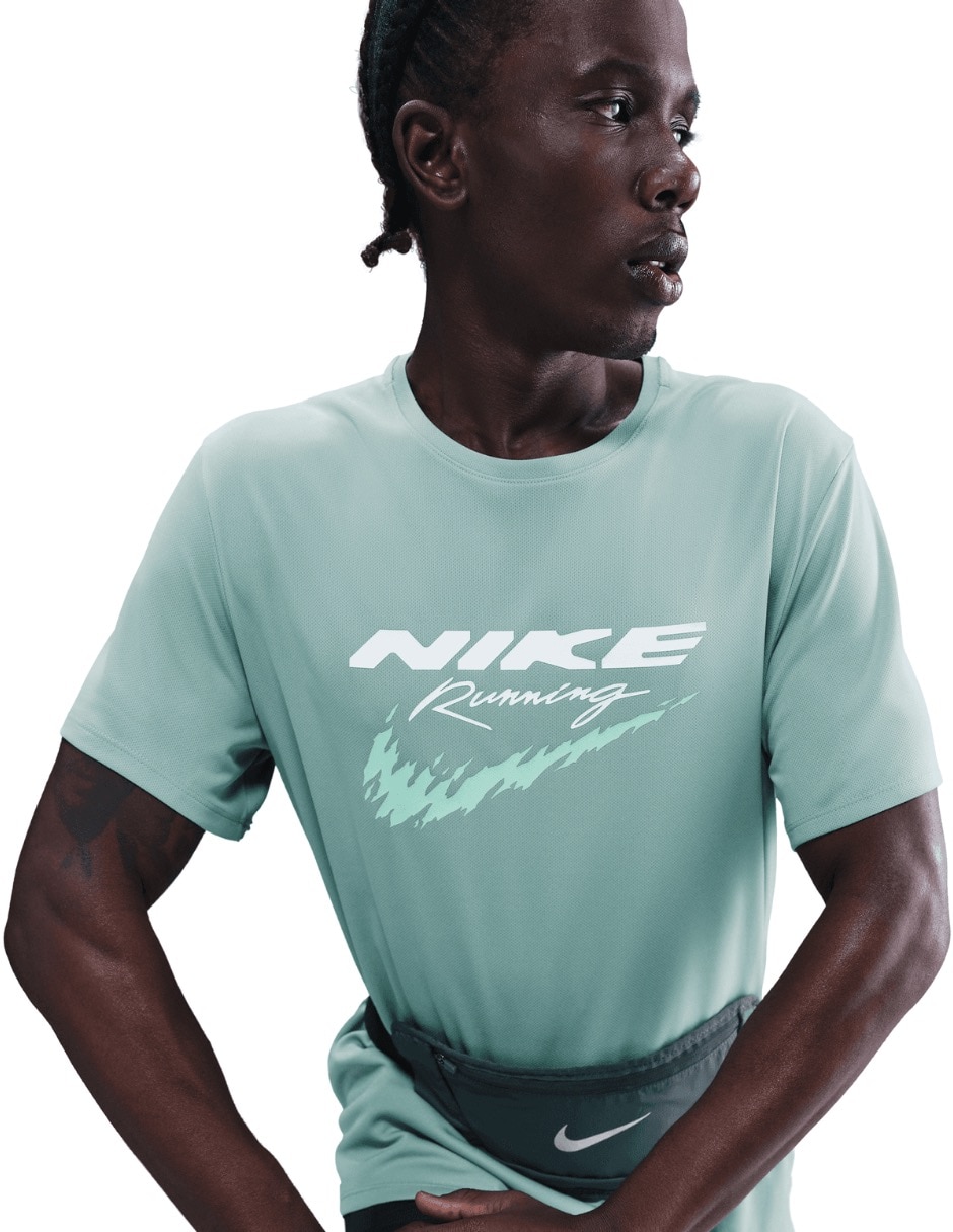 Playera deportiva para correr de hombre 5