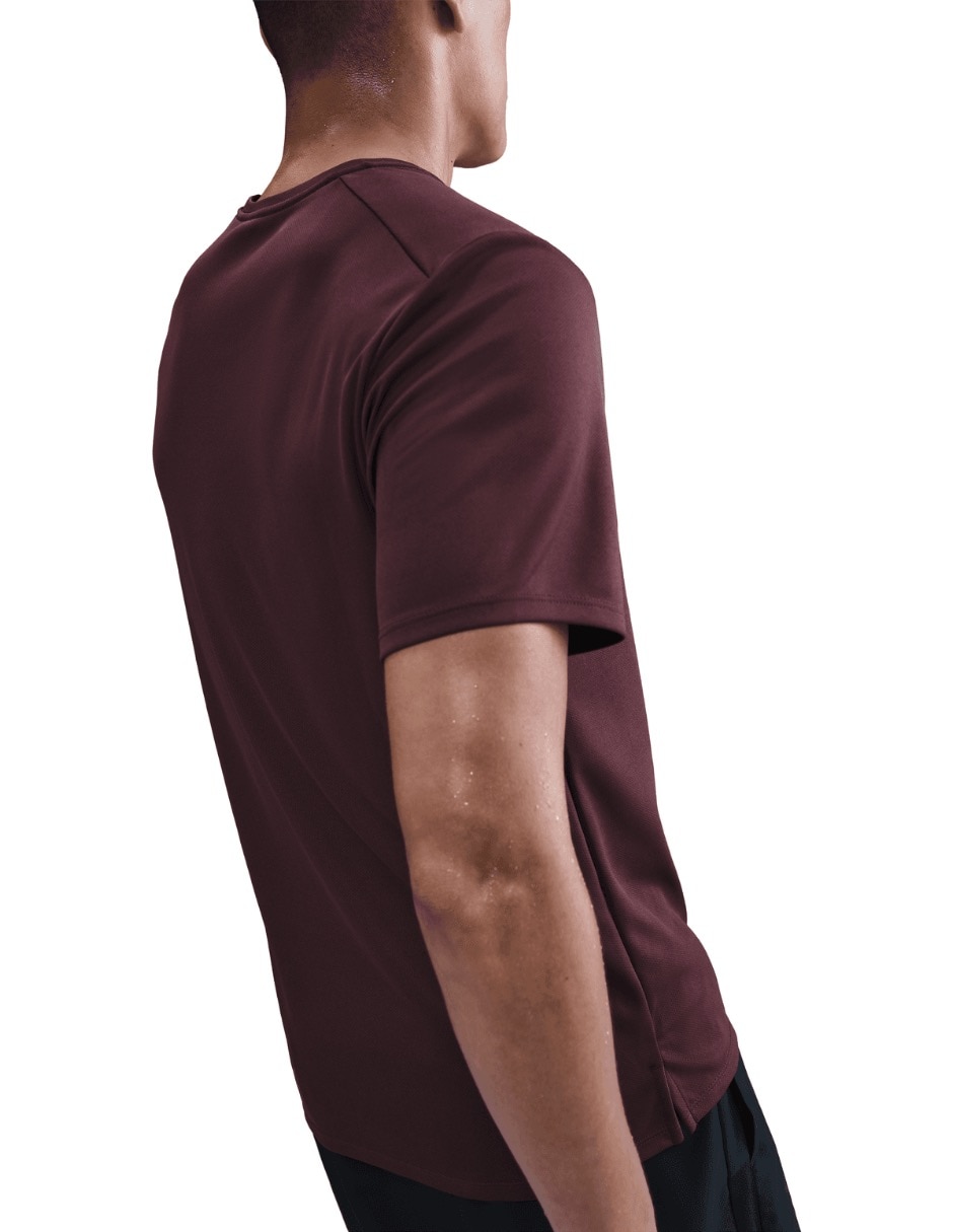 Playera deportiva para correr de hombre 4