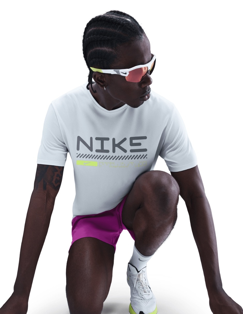 Playera deportiva para correr para hombre 5