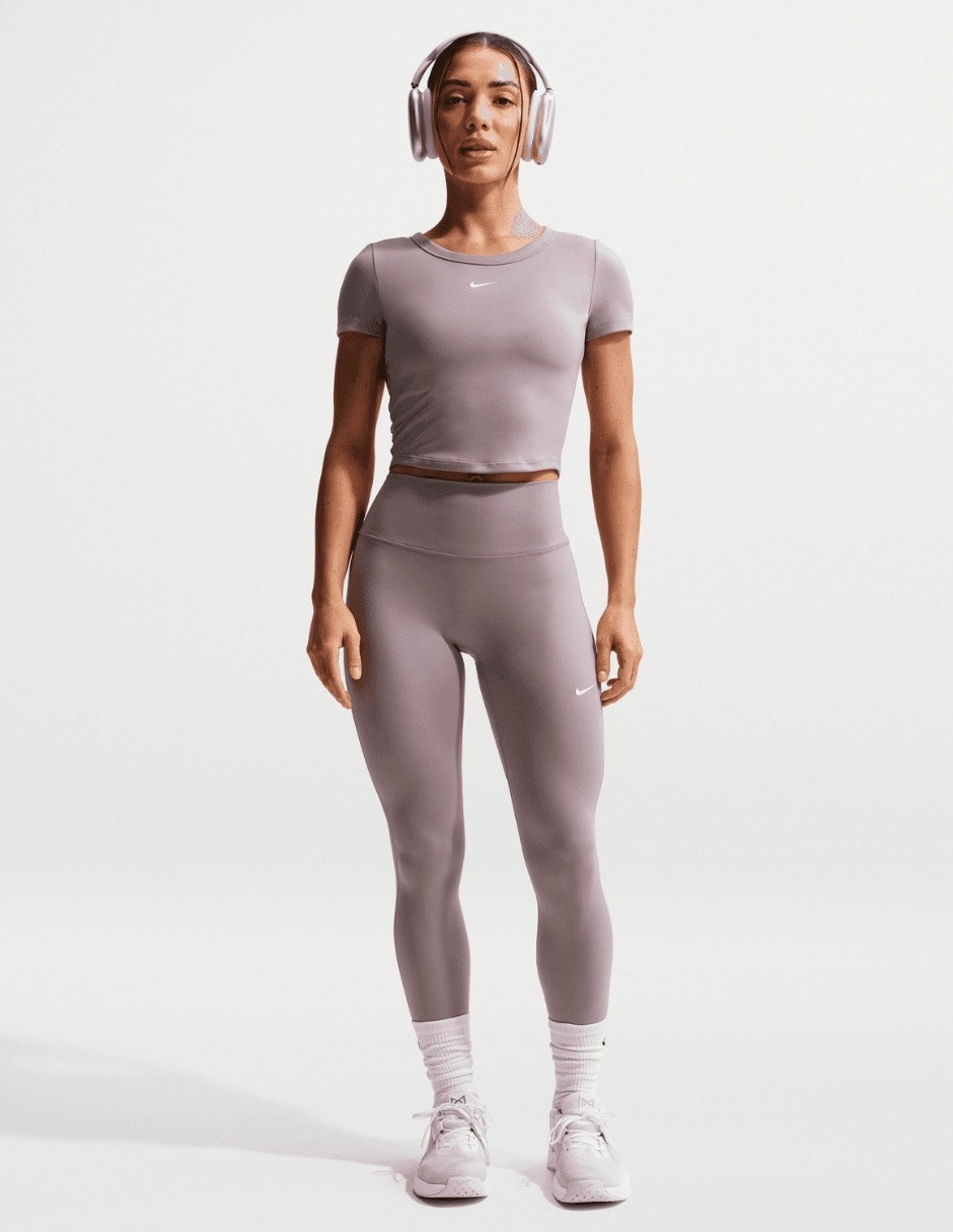 Playera deportiva para entrenamiento One Fitted de mujer 3