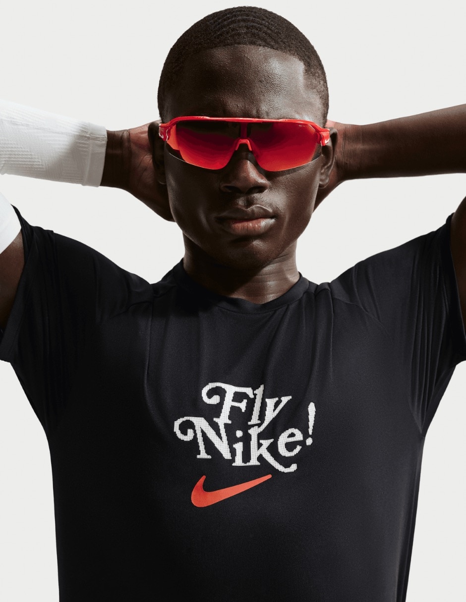 Playera deportiva para correr de hombre 5