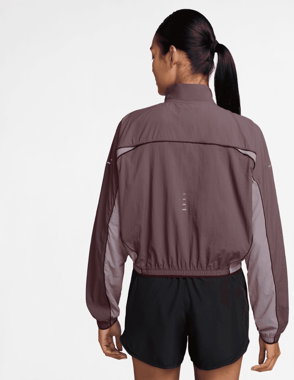 Chamarra para correr W NK SWIFT UV RPL JKT NV IM948 de mujer 2