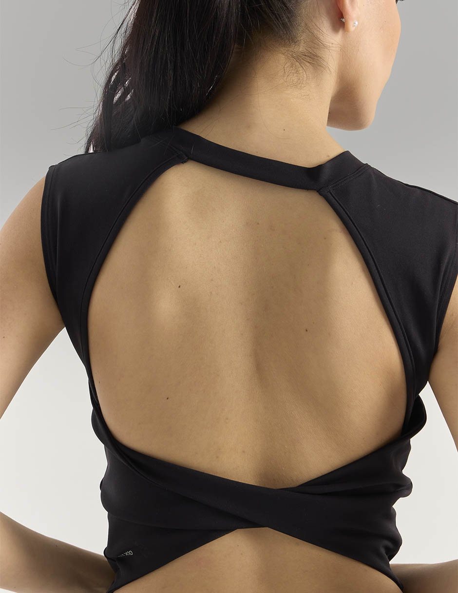 Playera deportiva para entrenamiento de mujer 9