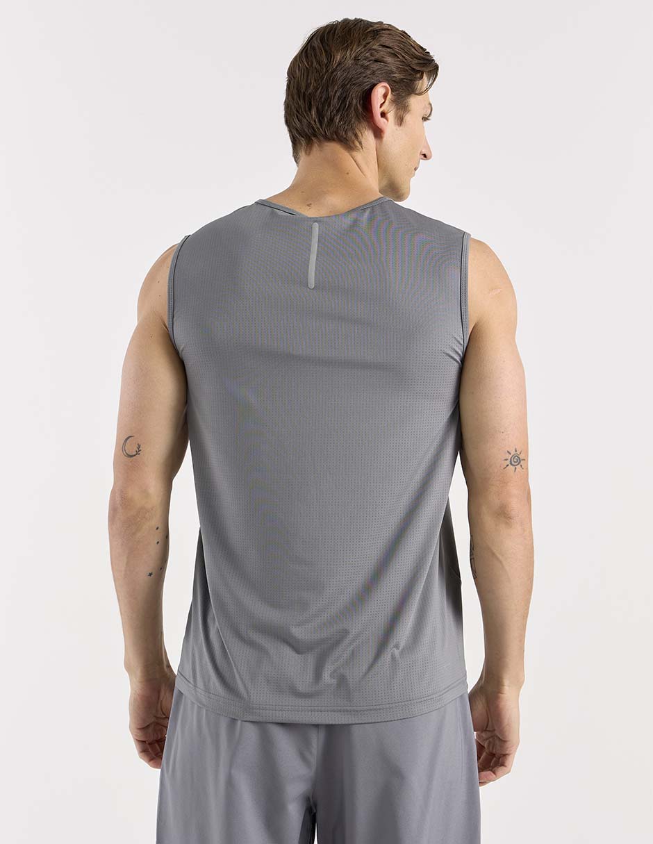 Playera deportiva para correr de hombre 6
