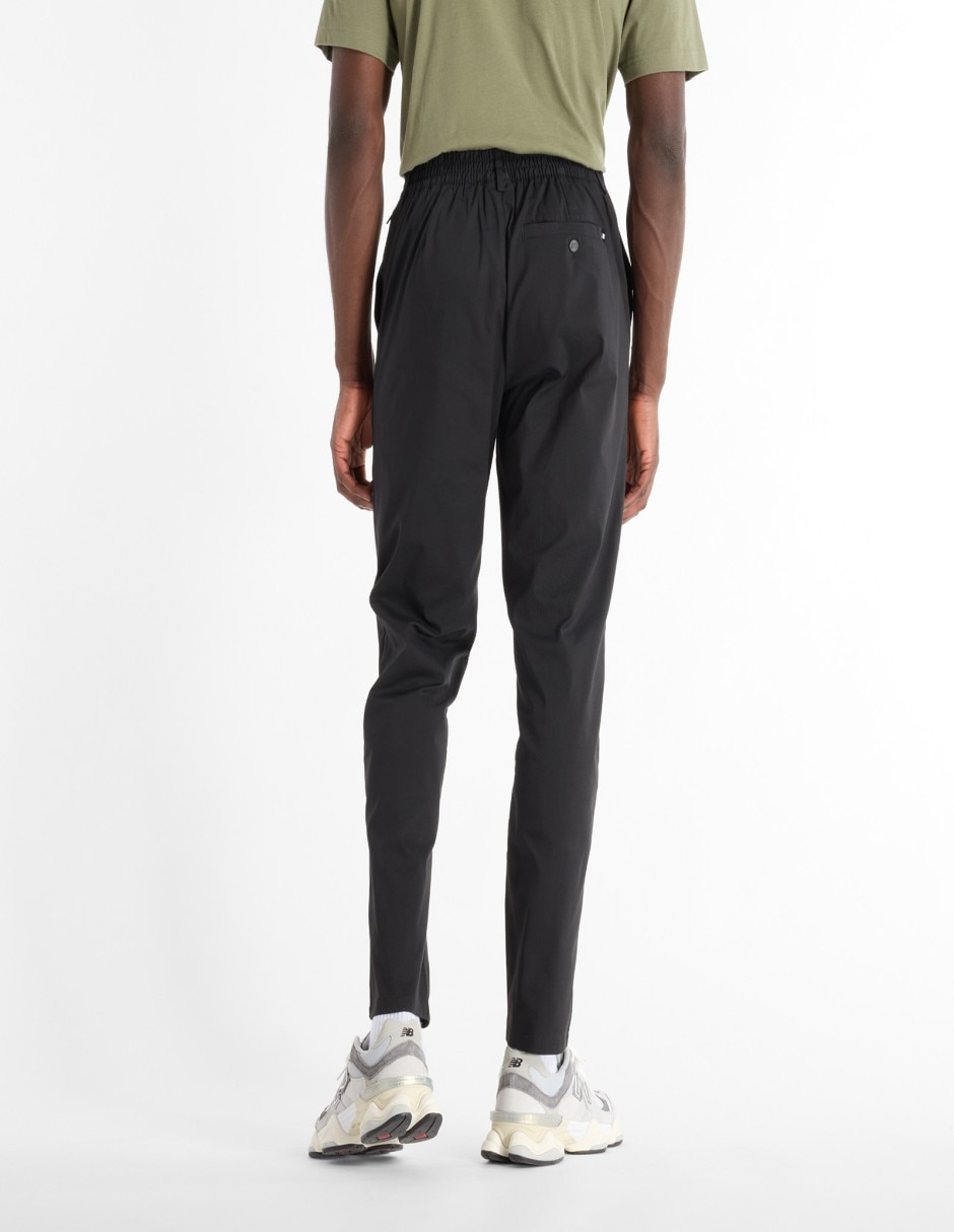 Pantalón para hombre 4