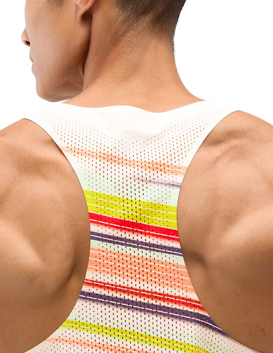 Playera deportiva para correr de hombre 6