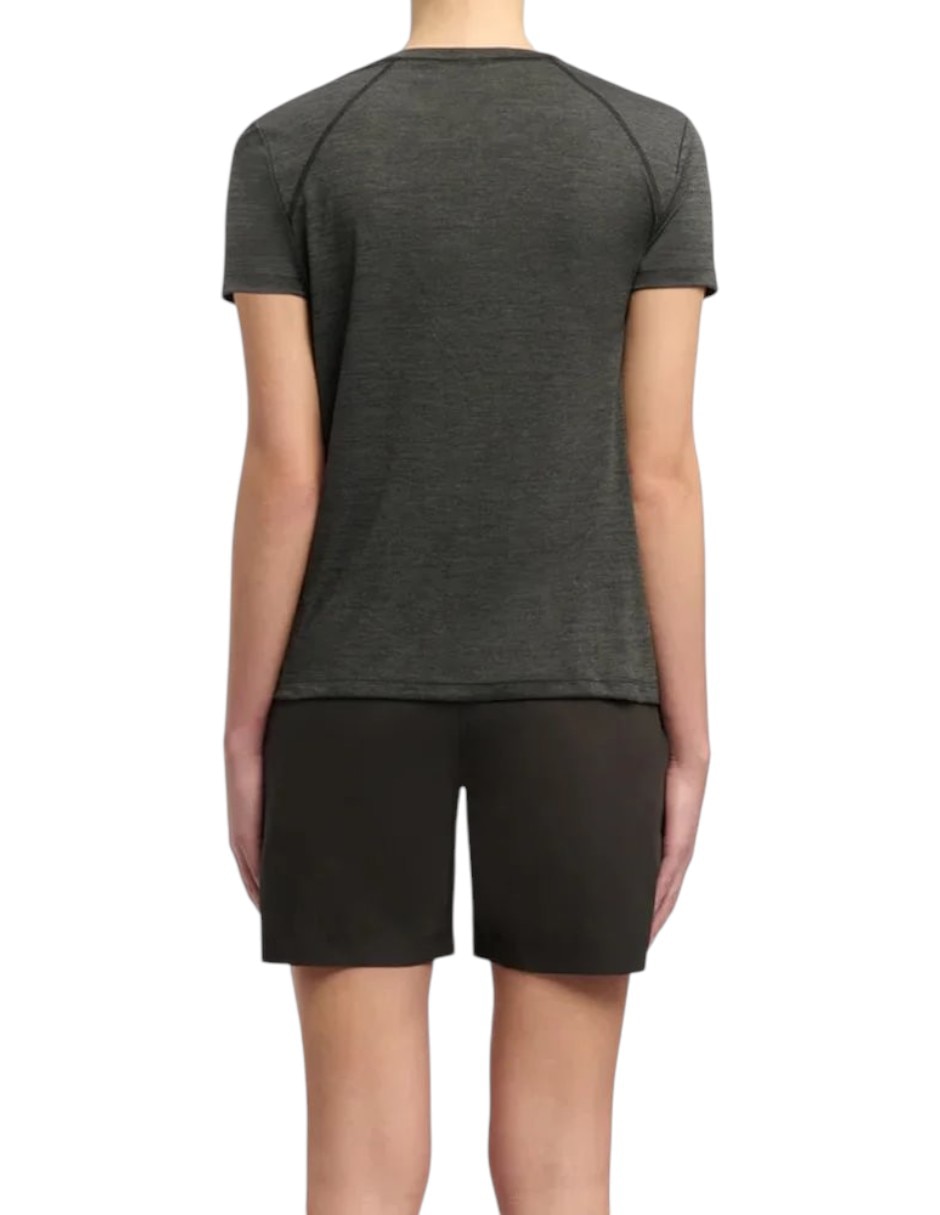 Playera deportiva para entrenamiento de mujer 3